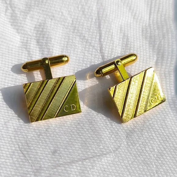 Dior vintage gold tone cufflinks and tie bar matching set - Picture 2 of 16